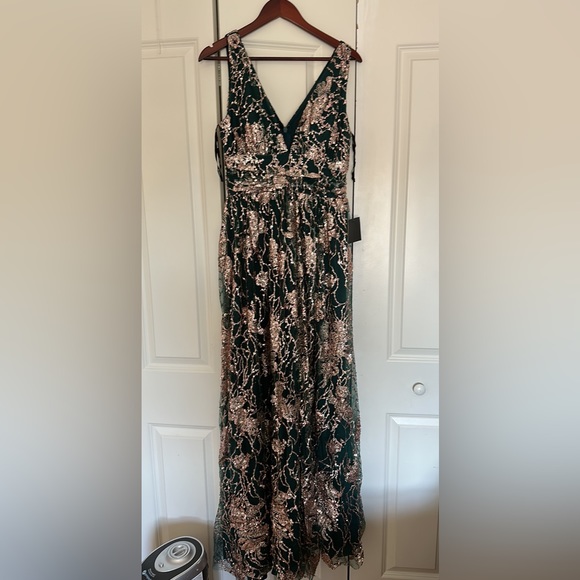 Baltic Born Kartini Emerald and Rose Gold Maxi Dress - Picture 1 of 1